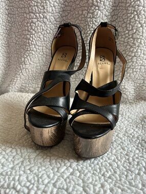 Scene Weaver Black Strappy Platform Sandals with Wood-Effect Block Heel